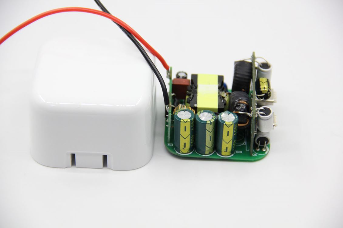 35W东莞双C口PD快充适配器氮化镓D3方案